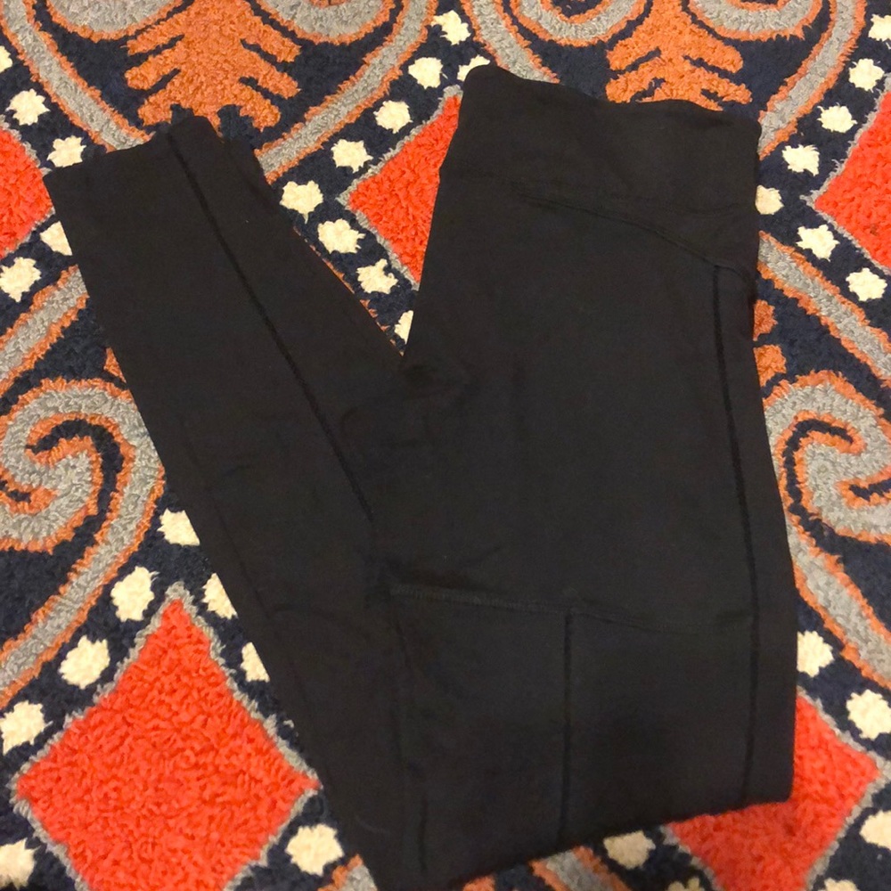 Black high waisted cross cross leggings